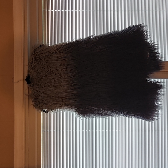 Lyric Culture Faux Fur Vest - Picture 4 of 4